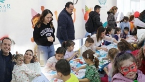 Akhisar Belediyesi, depremden etkilenen çocuklara moral oldu 