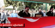 Gördes şehidini uğurladı